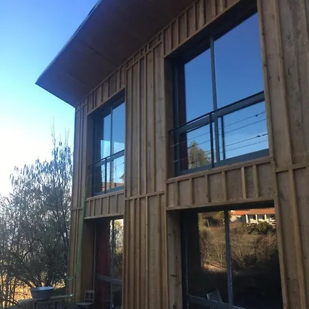 Lodge Ribeira Delos *